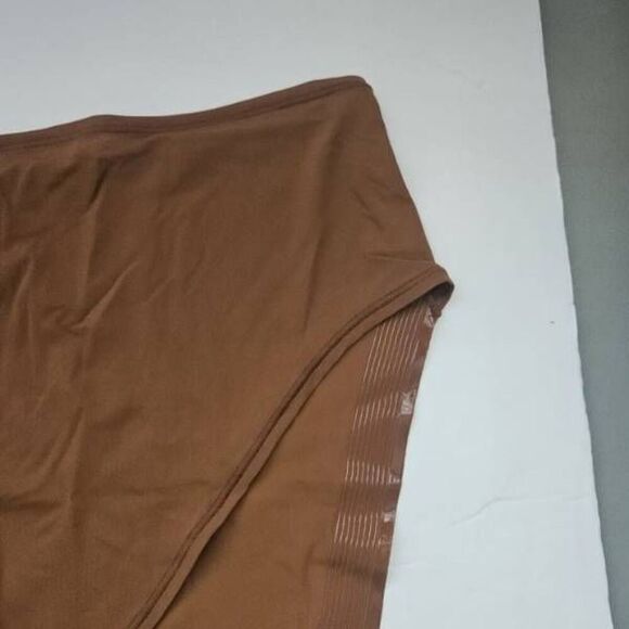 2 PAIR SKIMS HI CUT BRIEF PANTY NWT - Picture 3 of 8